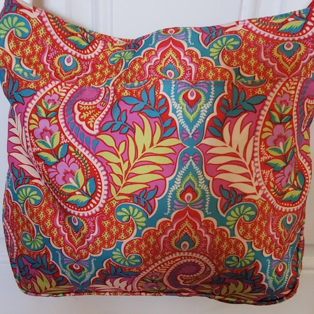 Vera Bradley cross body bag. - Picture 4 of 11